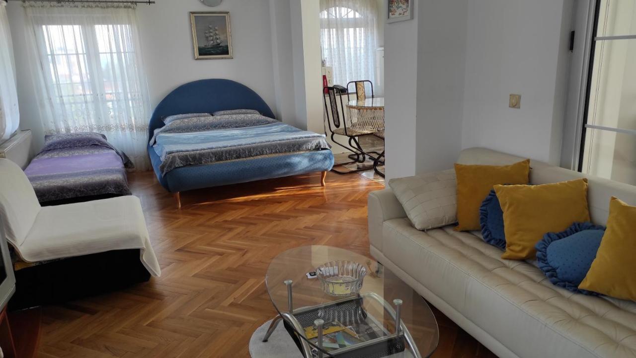 Vila Sentic Vranje Kültér fotó
